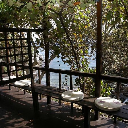 Ghermaniko Guesthouse Damúhari Kültér fotó